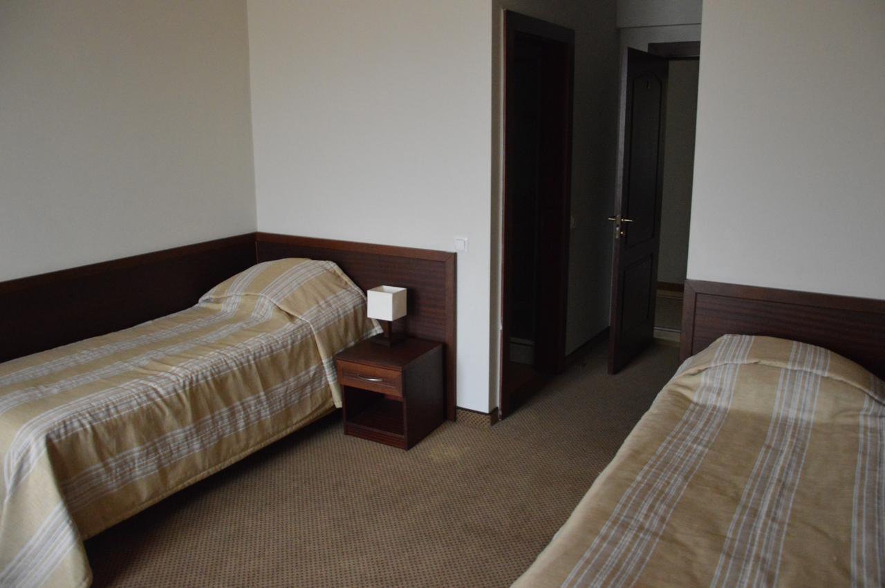 Prie Zeimenos Hotel Kaltanenai Buitenkant foto